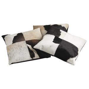 Photo NCO1860C : Coussin carré en peau de vache noir et blanc