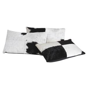 Photo NCO1870C : Rectangular black and white cow skin cushion