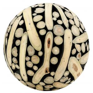 Photo DVI1990 : Lacquered teak ball