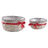 Photo CCO937SP : Round reed and whitewashed baskets with red ribbon
