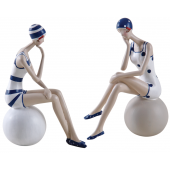 Photo DST132S : Bathers seated on balls in resin