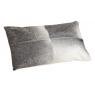 Coussin rectangulaire en peau de vache gris