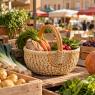 Panier en maïs et rotin