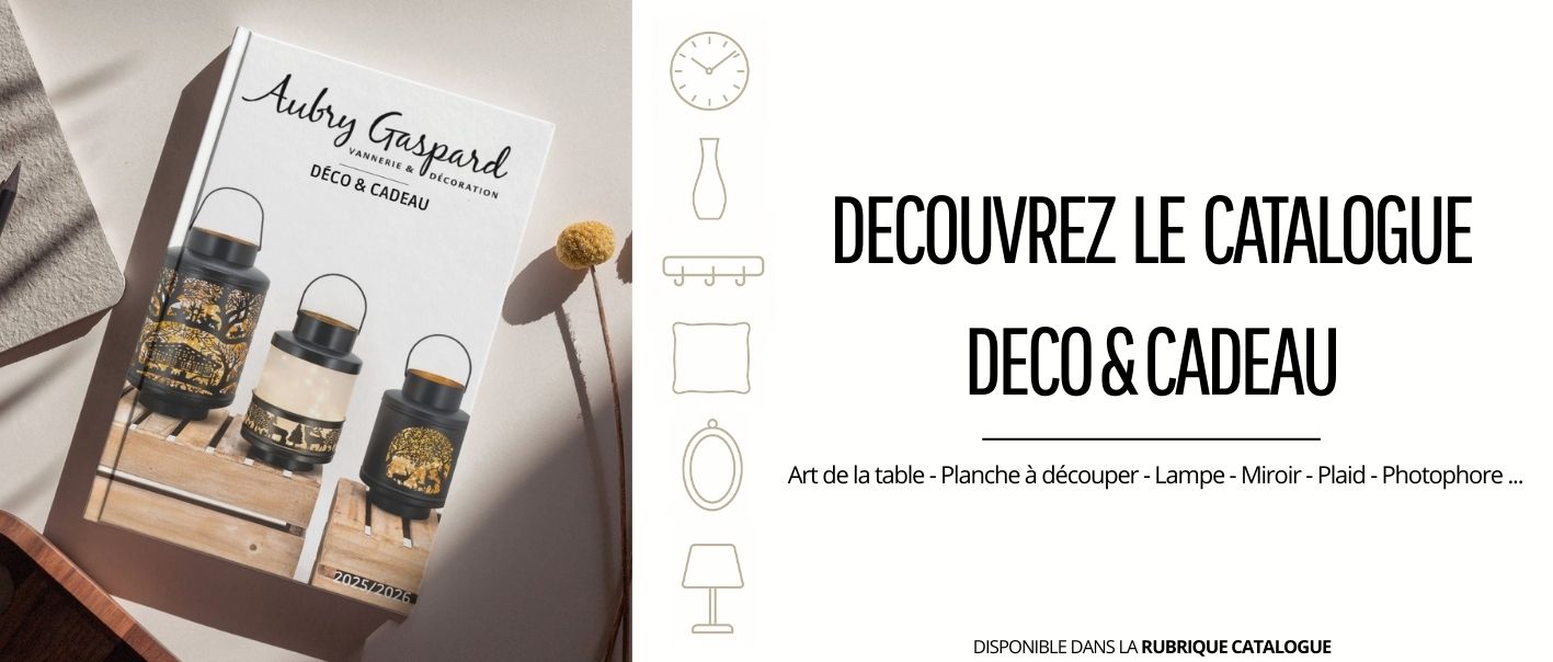 Découvrez notre catalogue Déco & Cadeaux 2025 : vases, bougies, photophores, paniers, cadres et idées cadeaux originales pour toutes les occasions.
