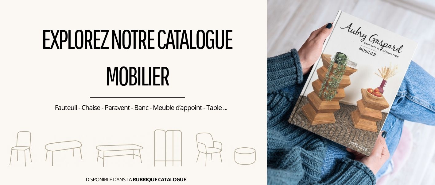 Découvrez notre catalogue mobilier 2025 : fauteuils, chaises, tables, bancs, paravents, poufs et mobilier d’extérieur pour tous vos espaces.
